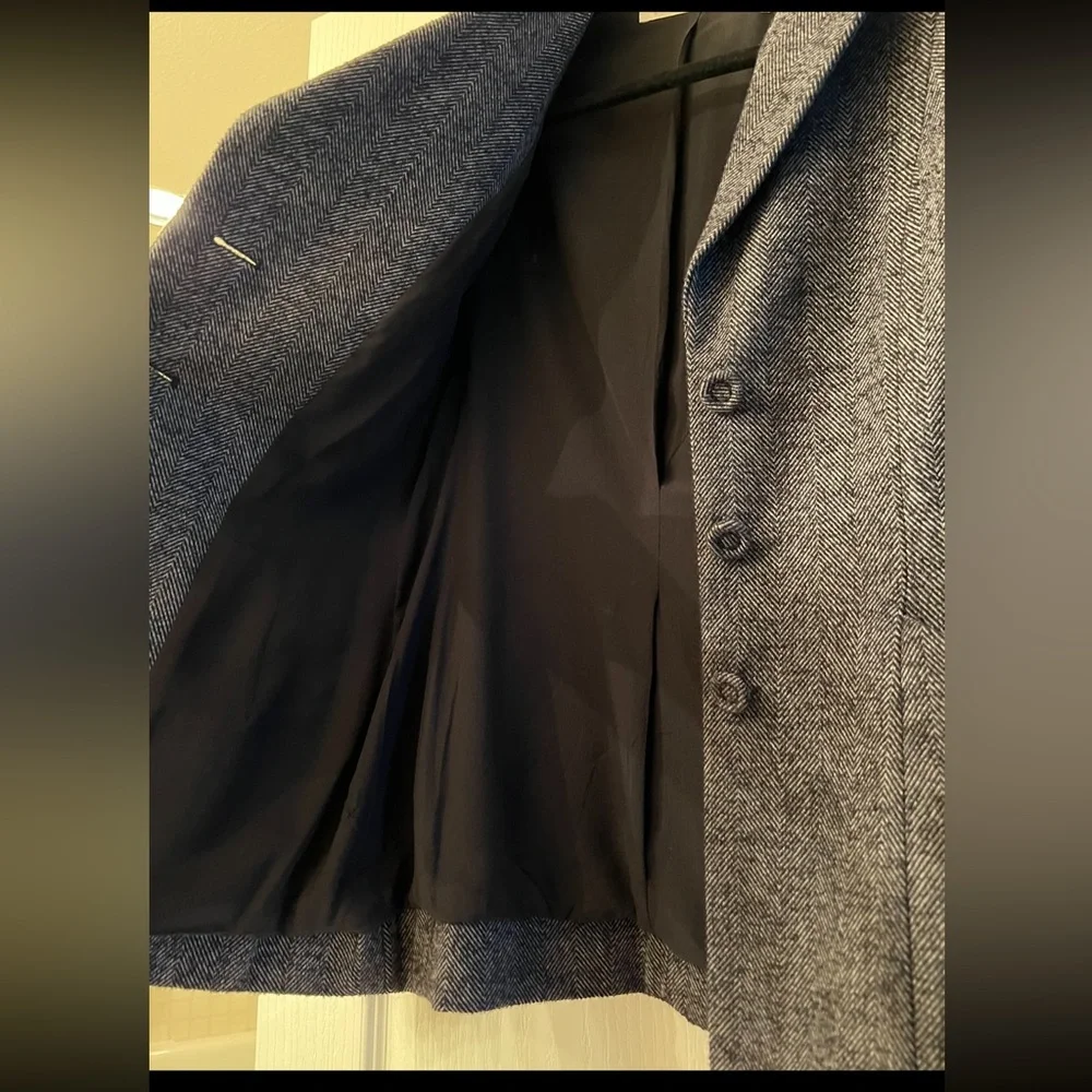 I bought this jacket in south cost plaza in Costa Mesa in 2021.